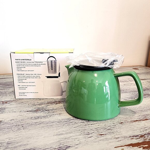 Bell Teapot with Basket Infuser - 26 oz. New! - Ivy Green - Picture 3 of 3
